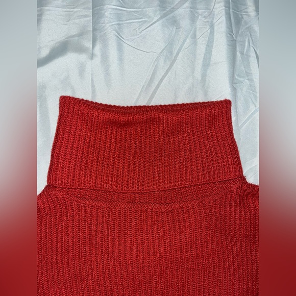 Turtleneck Knit Sweater - Picture 3 of 3